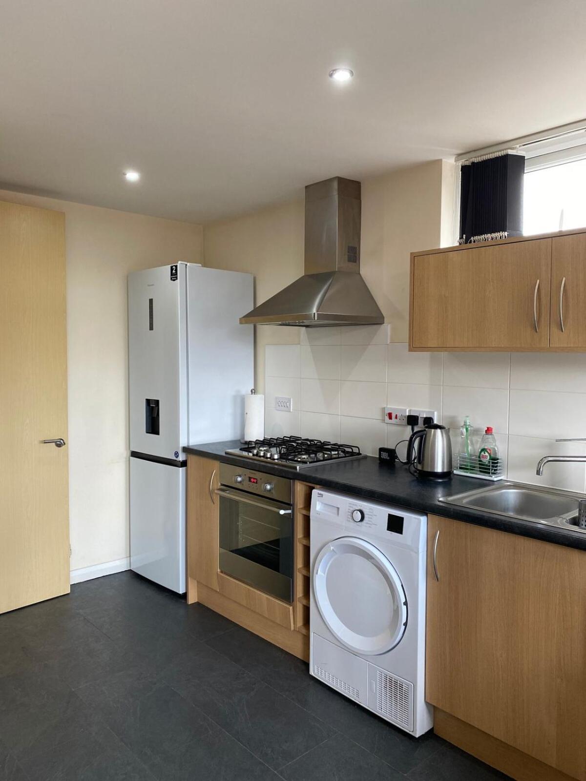 Comfortable 3-Storey House With Free Car Parking Manchester Buitenkant foto